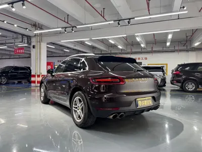 Porsche Macan 2014, 169000 км, за 14134.51 USD