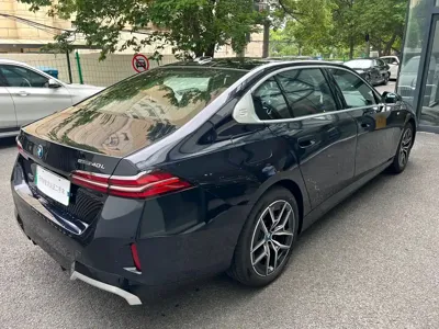 BMW i5 2025, 15000 км, за 42641.9 USD - фото 7