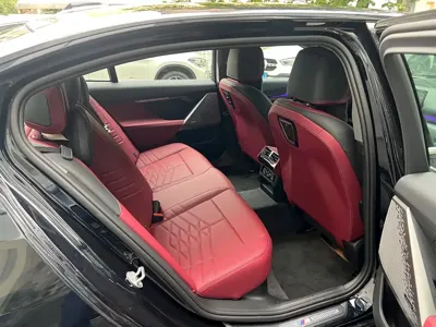 BMW i5 2025, 15000 км, за 42641.9 USD - фото 13
