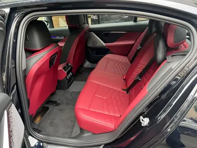 BMW i5 2025, 15000 км, за 42641.9 USD - фото 14