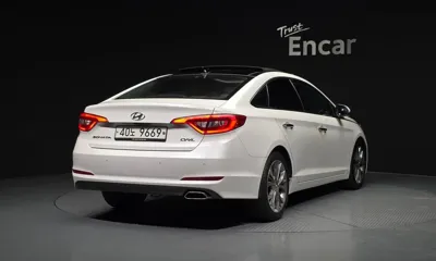 Hyundai Sonata 2015, 143474 км, за 5942.63 USD