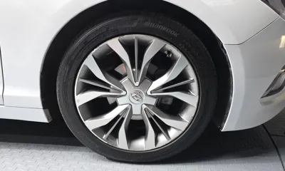 Hyundai Sonata 2015, 143474 км, за 5942.63 USD