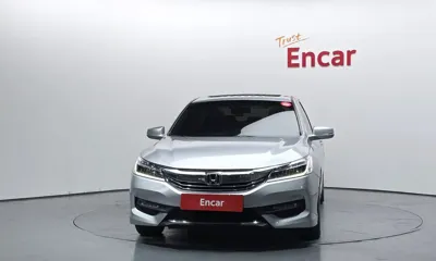 Honda Accord 2017, 119188 км, за 7356.8 USD