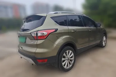 Ford Kuga 2017, 107500 км, за 7071 USD