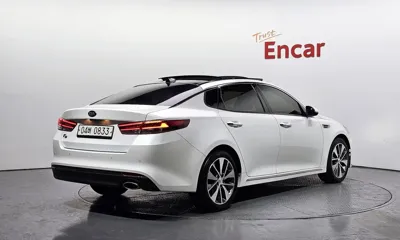 Kia K5 2016, 115161 км, за 7598.28 USD