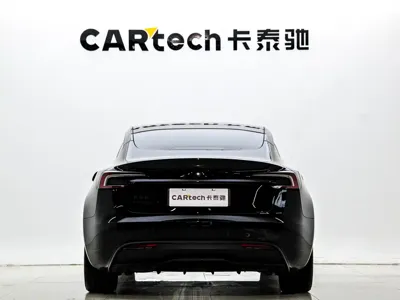 Tesla Model 3 2026, 5200 км, за 30723.36 USD