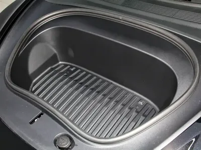 Tesla Model 3 2026, 5200 км, за 30723.36 USD