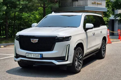 Cadillac Escalade · 2021 год