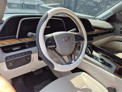 Cadillac Escalade 2021, 77044 км, за 50750.81 USD - фото 10