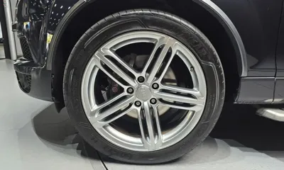 Audi Q7 2012, 174462 км, за 6502.89 USD