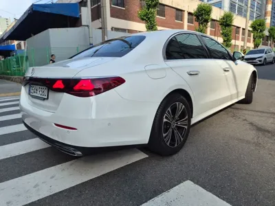 Mercedes-Benz E-Class 2025, 8230 км, за 43009.06 USD