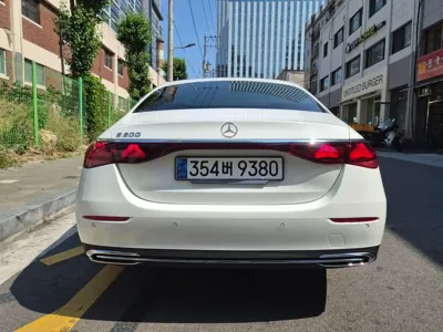 Mercedes-Benz E-Class 2025, 8230 км, за 43009.06 USD