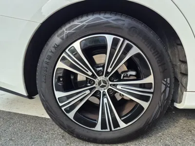 Mercedes-Benz E-Class 2025, 8230 км, за 43009.06 USD