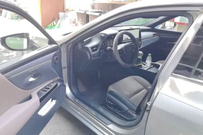Lexus ES 2024, 24500 км, за 32247 USD - фото 18