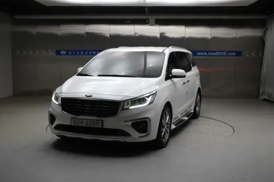 Kia Canival · 2019 год