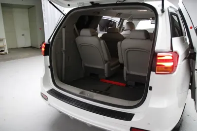 Kia Canival 2019, 157600 км, за 7155.05 USD