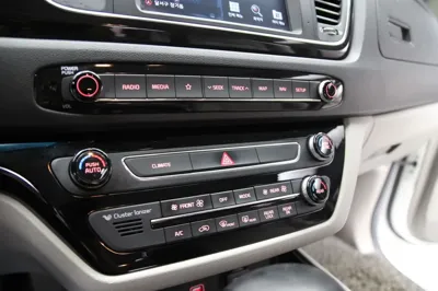 Kia Canival 2019, 157600 км, за 7155.05 USD - фото 17