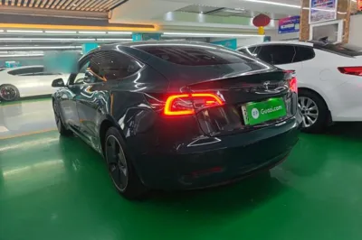 Tesla Model 3 2021, 65700 км, за 21365 USD