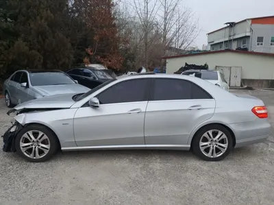 Mercedes-Benz E-Class 2012, 220270 км, за 3275.57 USD