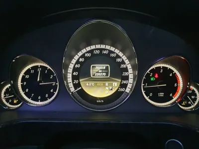 Mercedes-Benz E-Class 2012, 220270 км, за 3275.57 USD