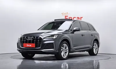 Audi Q7 · 2021 год
