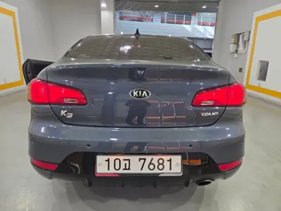 Kia K3 2015, 131420 км, за 2732.24 USD