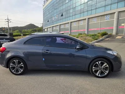 Kia K3 2015, 131420 км, за 2732.24 USD