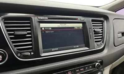 Kia Canival 2015, 121351 км, за 7159.74 USD - фото 16