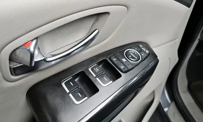 Kia Canival 2015, 121351 км, за 7159.74 USD - фото 18