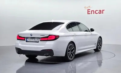 BMW 5-Series 2023, 62947 км, за 29746.19 USD