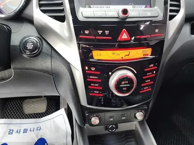 KG_Mobility_Ssangyong TIBOLI 2015, 72140 км, за 4757.18 USD - фото 10