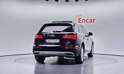 Audi Q5 2020, 90337 км, за 17509.08 USD