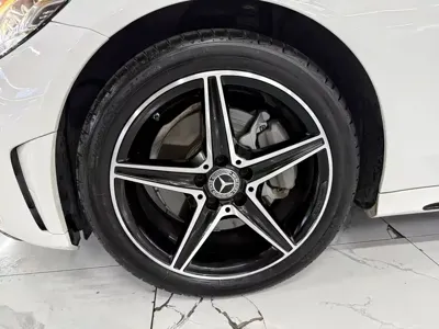 Mercedes-Benz C-Class 2020, 80000 км, за 16792.03 USD