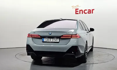 BMW 5-Series 2025, 13459 км, за 60391.23 USD
