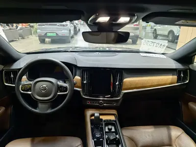Volvo S90 2024, 26300 км, за 26338.51 USD - фото 9