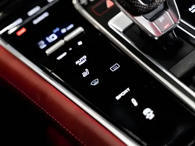 Porsche Panamera 2019, 68000 км, за 79093.47 USD - фото 16