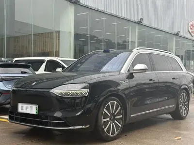 AITO 问界 AITO M9 · 2024 год