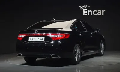 Hyundai Grandeur 2015, 155121 км, за 3807.27 USD