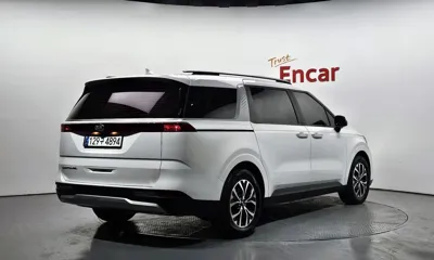 Kia Canival 2021, 106323 км, за 13456.74 USD