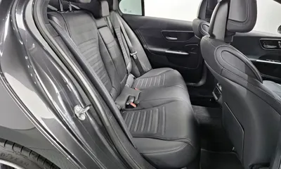 Mercedes-Benz C-Class 2023, 15071 км, за 32956.72 USD - фото 11