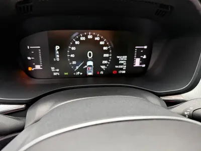 Volvo XC60 2018, 25000 км, за 17039.1 USD - фото 7