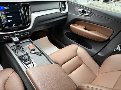 Volvo XC60 2018, 25000 км, за 17039.1 USD - фото 10