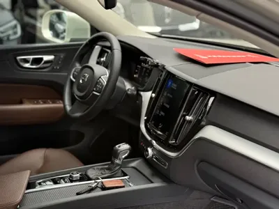 Volvo XC60 2018, 25000 км, за 17039.1 USD - фото 17