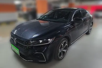 Volkswagen Passat · 2023 год