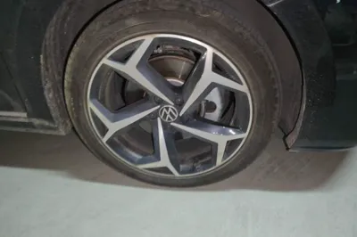 Volkswagen Passat 2023, 30000 км, за 17700 USD - фото 8