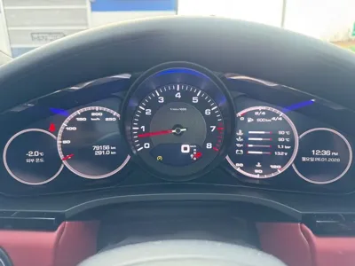 Porsche Cayenne 2020, 80000 км, за 50814.36 USD