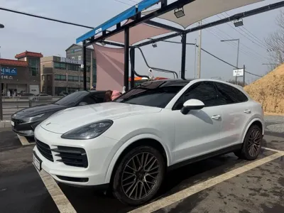 Porsche Cayenne 2020, 80000 км, за 50814.36 USD - фото 9