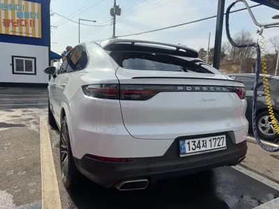Porsche Cayenne 2020, 80000 км, за 50814.36 USD - фото 11