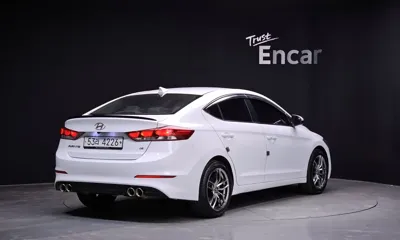 Hyundai Avante 2018, 66437 км, за 7748.34 USD