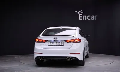 Hyundai Avante 2018, 66437 км, за 7748.34 USD